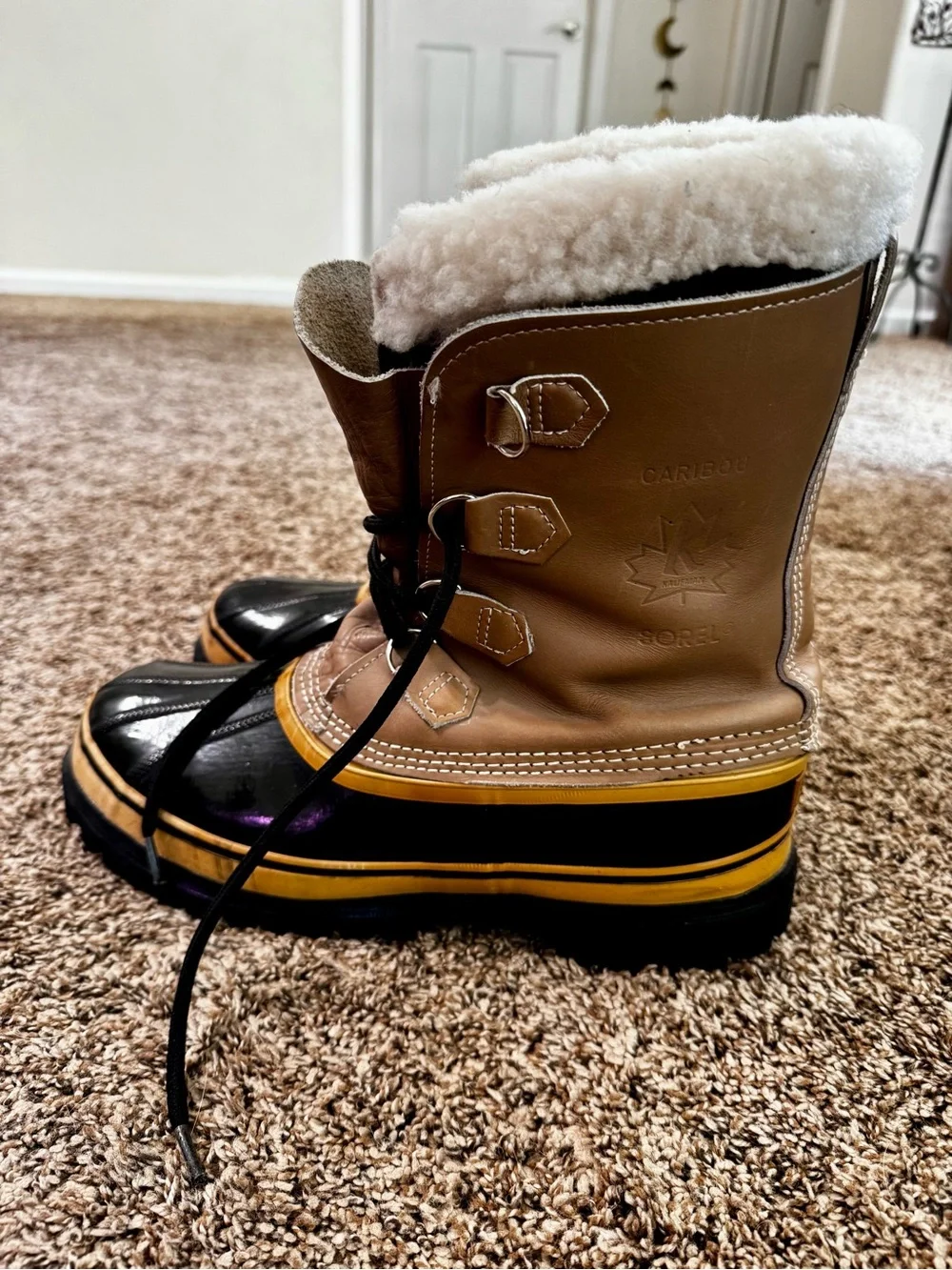 Sorel Men's Caribou Boot in Tan and Black